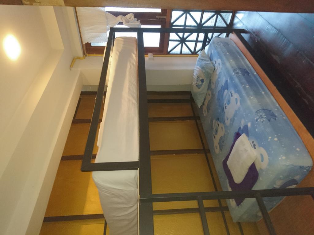 At Casa Guesthouse Amphawa Luaran gambar