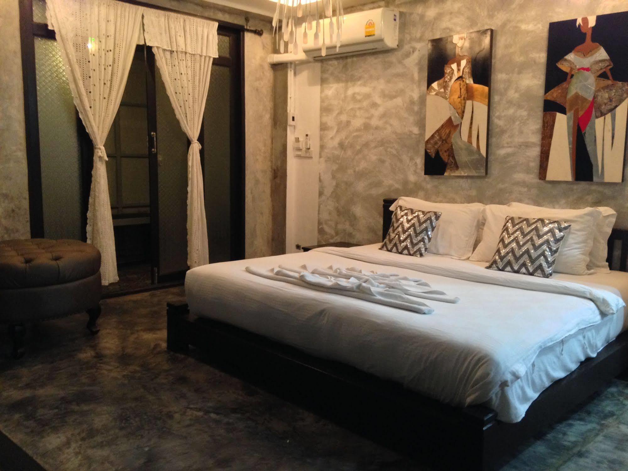 At Casa Guesthouse Amphawa Luaran gambar