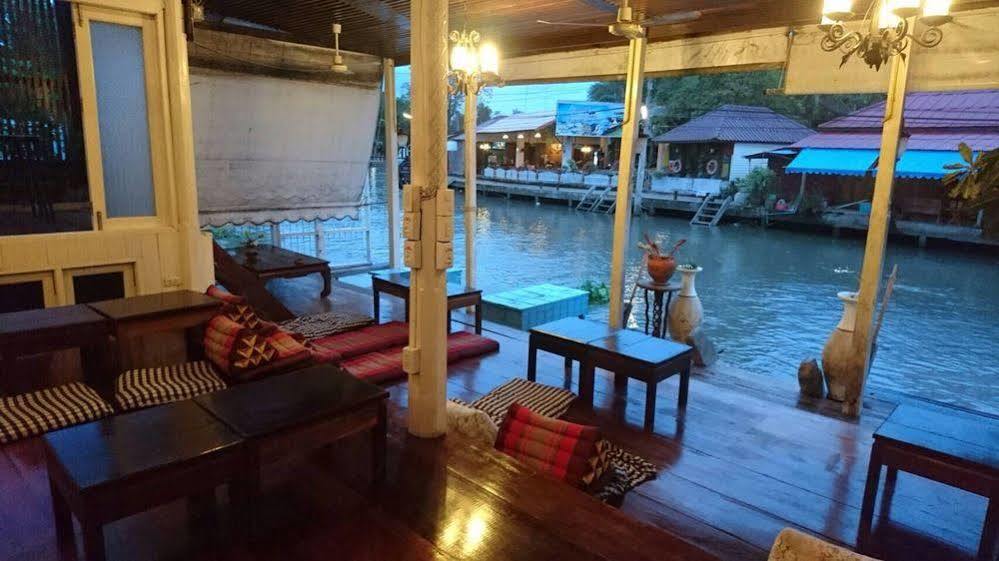 At Casa Guesthouse Amphawa Luaran gambar